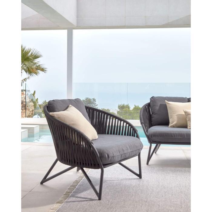 la-forma-branzie-outdoor-armchair-black-frame-dark-grey-cushions-kulteri-fotel-fekete-vaz-sotet-szurke-parnak-innoconcept (8)
