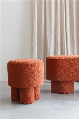 zuiver-marcos- stool-red brown- marcos – puff-vörösbarna-innoconceptdesign 5