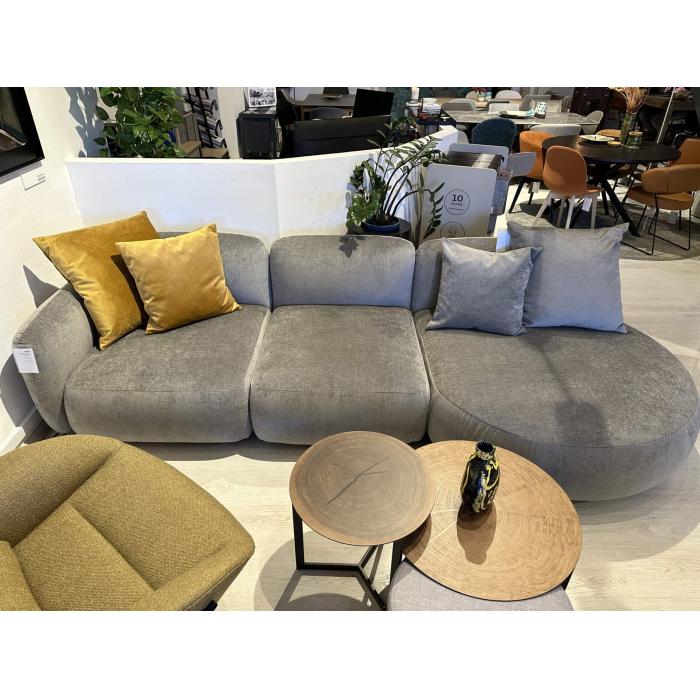 calligaris-ginza-lounger-sofa-with-cushions-showroom-modell-calligaris-ginza-lounger-kanape-parnakkal-bemutatotermi-modell-innoconceptdesign-2